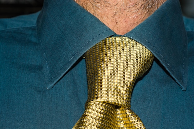 Elegancja w detalu – jak wiązać ascot na specjalne okazje?