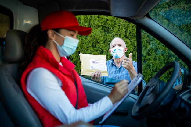 Jakie wymagania musisz spełnić, aby prowadzić przewóz osób?